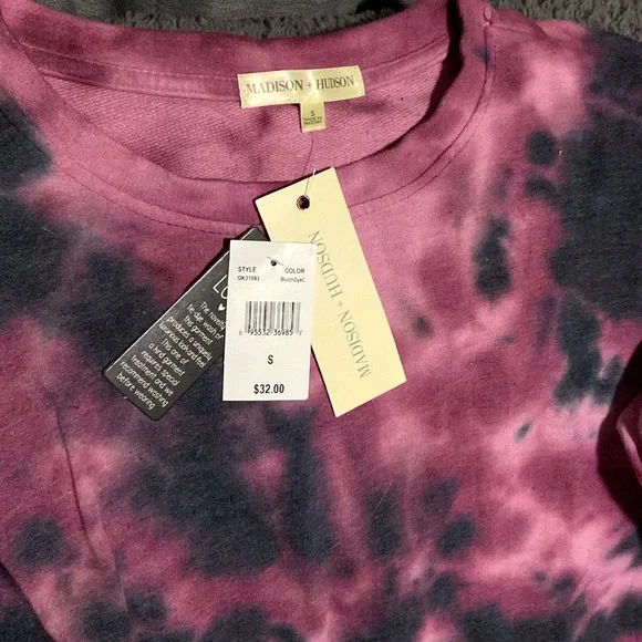 NWT Tie Dye sweatshirt Madison + Hudson size Small - Picture 3 of 3